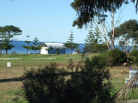 Blue Waters Four - Queensland Tourism 1
