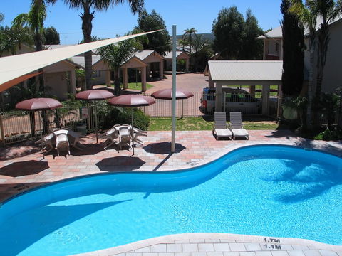 Pelican Shore Villas - QLD Tourism 1