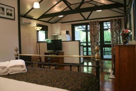 Tudor Cottages Mt Dandenong - QLD Tourism 2