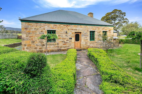 Blackwood Park Cottages - Queensland Tourism 1