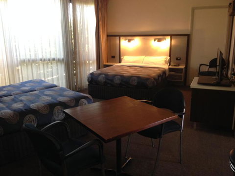 The Central Hotel Motel Lakes Entrance - QLD Tourism 1