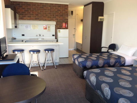 The Central Hotel Motel Lakes Entrance - QLD Tourism 4