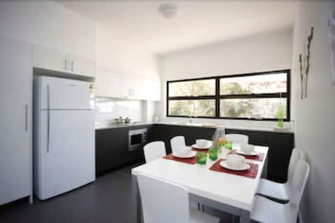 Unsw Village - QLD Tourism 1