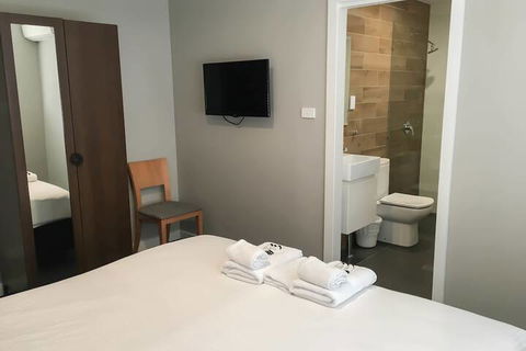 The Premier Hotel - QLD Tourism 1
