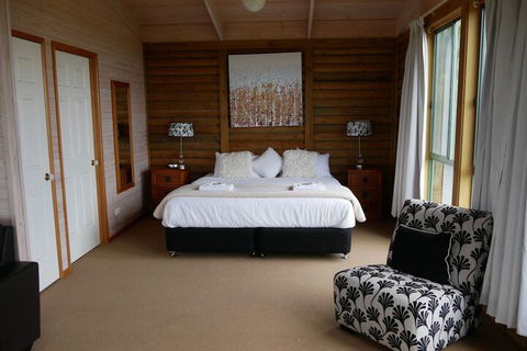 Shearwater Cottages - Queensland Tourism 6