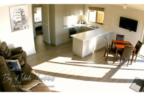 Bay Of Islands Apartments - QLD Tourism 7