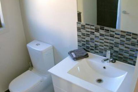 Bay Of Islands Apartments - QLD Tourism 3