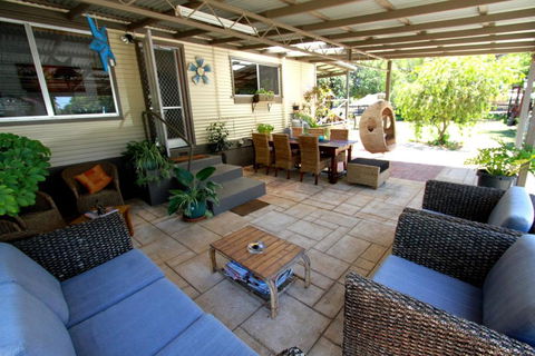 Dongara Breeze Inn - Queensland Tourism 3
