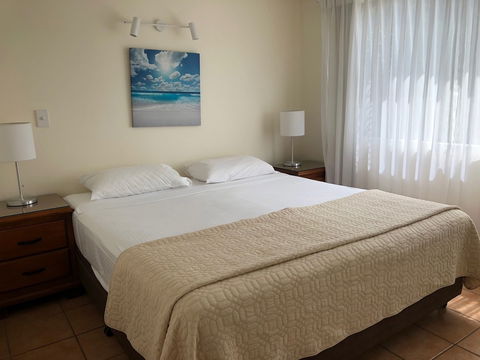 Cayman Quays - QLD Tourism 4