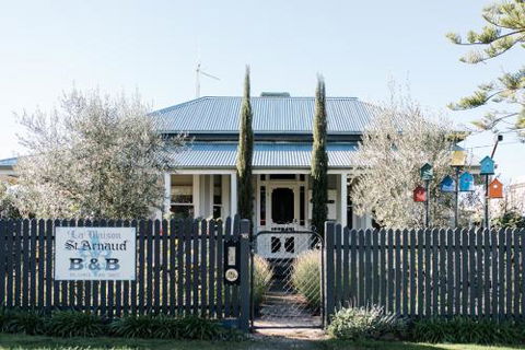 La Maison St. Arnaud - QLD Tourism 1