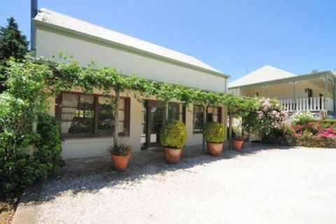 Daisy Cottage - QLD Tourism 0