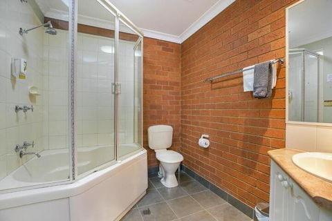 Bendigo Goldfields Motor Inn - Queensland Tourism 1