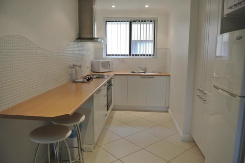 Montgomery Apartments - QLD Tourism 3