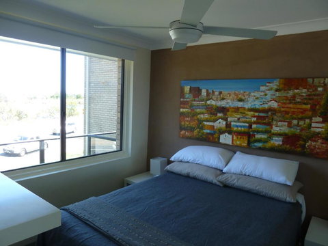 Montgomery Apartments - QLD Tourism 4