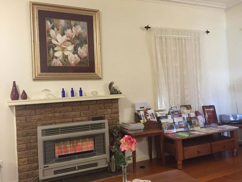 Admurraya House Bed & Breakfast - Queensland Tourism 3