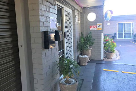 Toukley Motor Inn - QLD Tourism 7