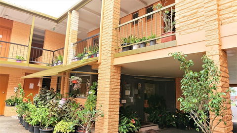 New Olympic Motel - QLD Tourism 1