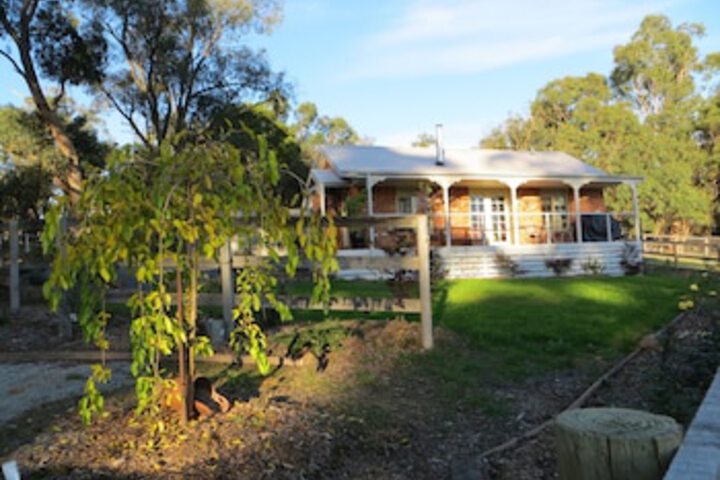 Yellingbo VIC Queensland Tourism