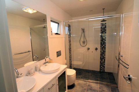 Bridport Holiday Rental - QLD Tourism 4