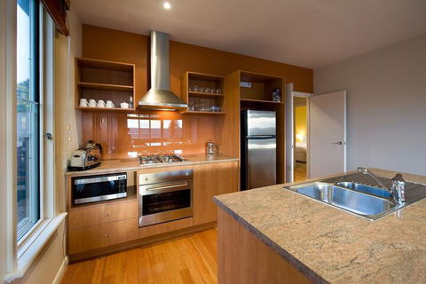 Queensberry Springs Villa 1 - Queensland Tourism 3