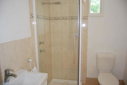 Jacaranda Cottage - Queensland Tourism 2