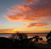 Cooinda Holiday Village - Queensland Tourism