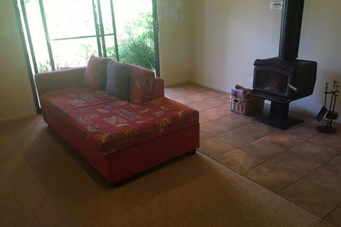 Idyllic Retreat For 4 People In Beautiful Otway Ranges, Recharge & Refresh In Hot Tub - QLD Tourism 3