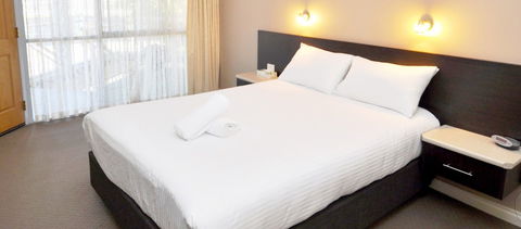 Hilton Motel - QLD Tourism 4