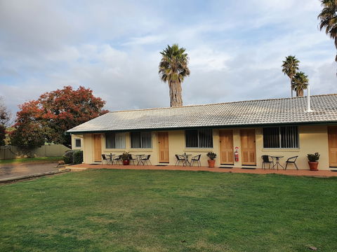 McNevin's Tamworth Motel - Queensland Tourism 2