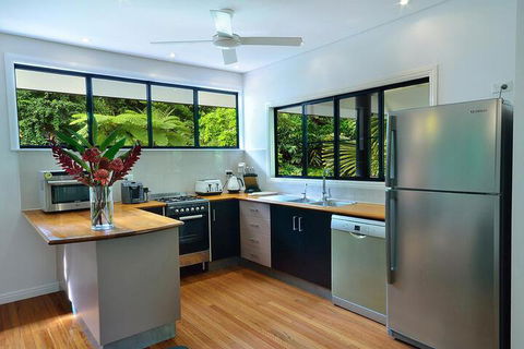 Misty Mountains Rainforest Retreat - Queensland Tourism 6