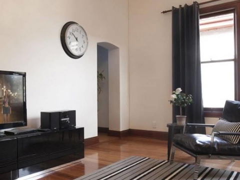Boutique Stays - Parliament Place- Brighton - Queensland Tourism 0