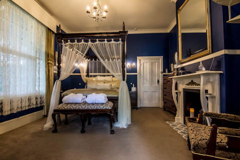 Heytesbury House - QLD Tourism 5