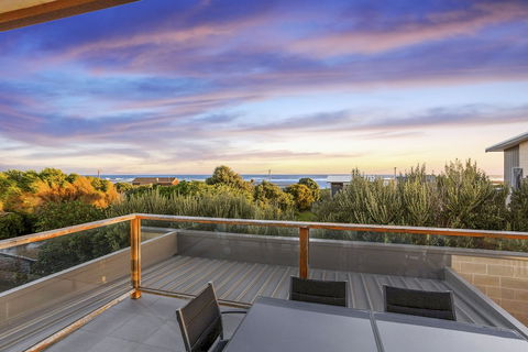 Tides Apartments - QLD Tourism 3