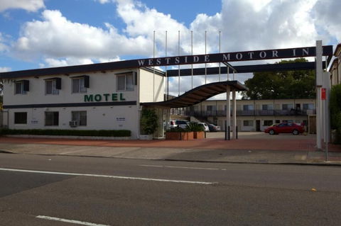 Westside Motor Inn - QLD Tourism 1
