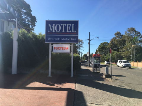 Westside Motor Inn - QLD Tourism 5