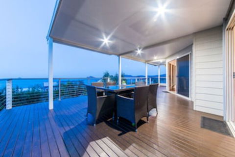 Hydeaway Bay Beach House - Queensland Tourism 0