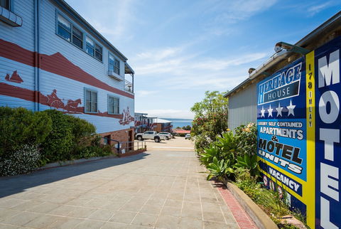 Heritage House Motel & Units - QLD Tourism 2