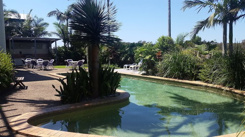 Sunrise Cove Holiday Apartments - QLD Tourism 1