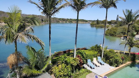 Sunrise Cove Holiday Apartments - QLD Tourism 4