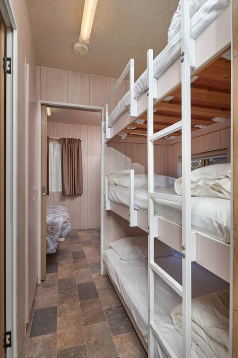 Gundagai Cabins & Tourist Park - QLD Tourism 1
