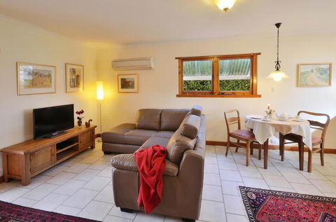 Stephanettes Cottage - Queensland Tourism 6