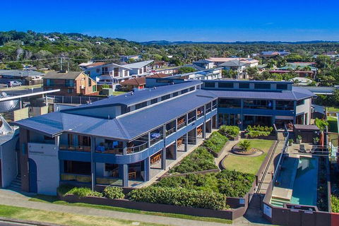 Lennox Holiday Apartments - QLD Tourism 1