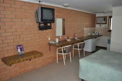 Keith Motor Inn - QLD Tourism 7