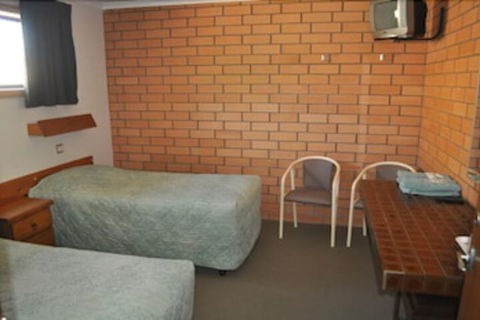 Keith Motor Inn - QLD Tourism 5