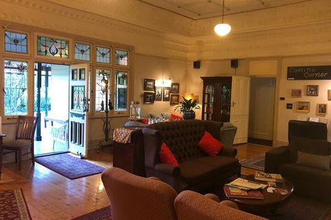 Glenella Guesthouse - Queensland Tourism 6