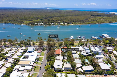 Sunset Cove Noosa - QLD Tourism 0