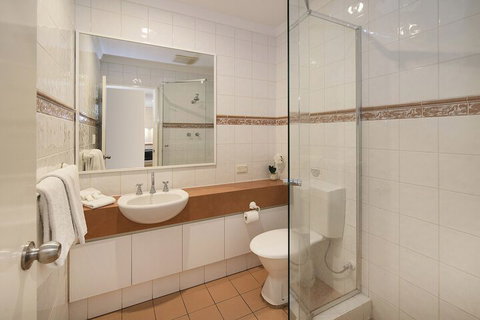 Bayshore Beachside Resort - QLD Tourism 7