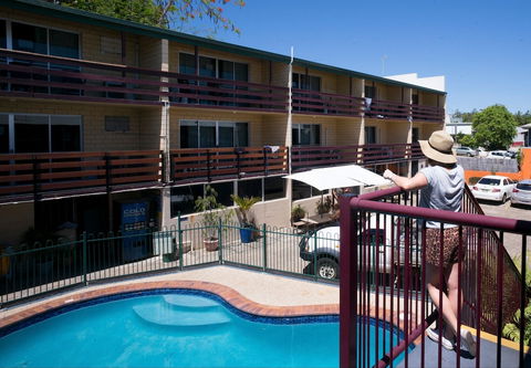 Airlie Beach YHA - Hostel - Queensland Tourism 1
