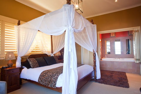 Avocado Sunset B&B - Queensland Tourism 4