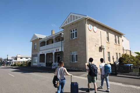 Port Elliot Beach House YHA Hostel - Queensland Tourism 2